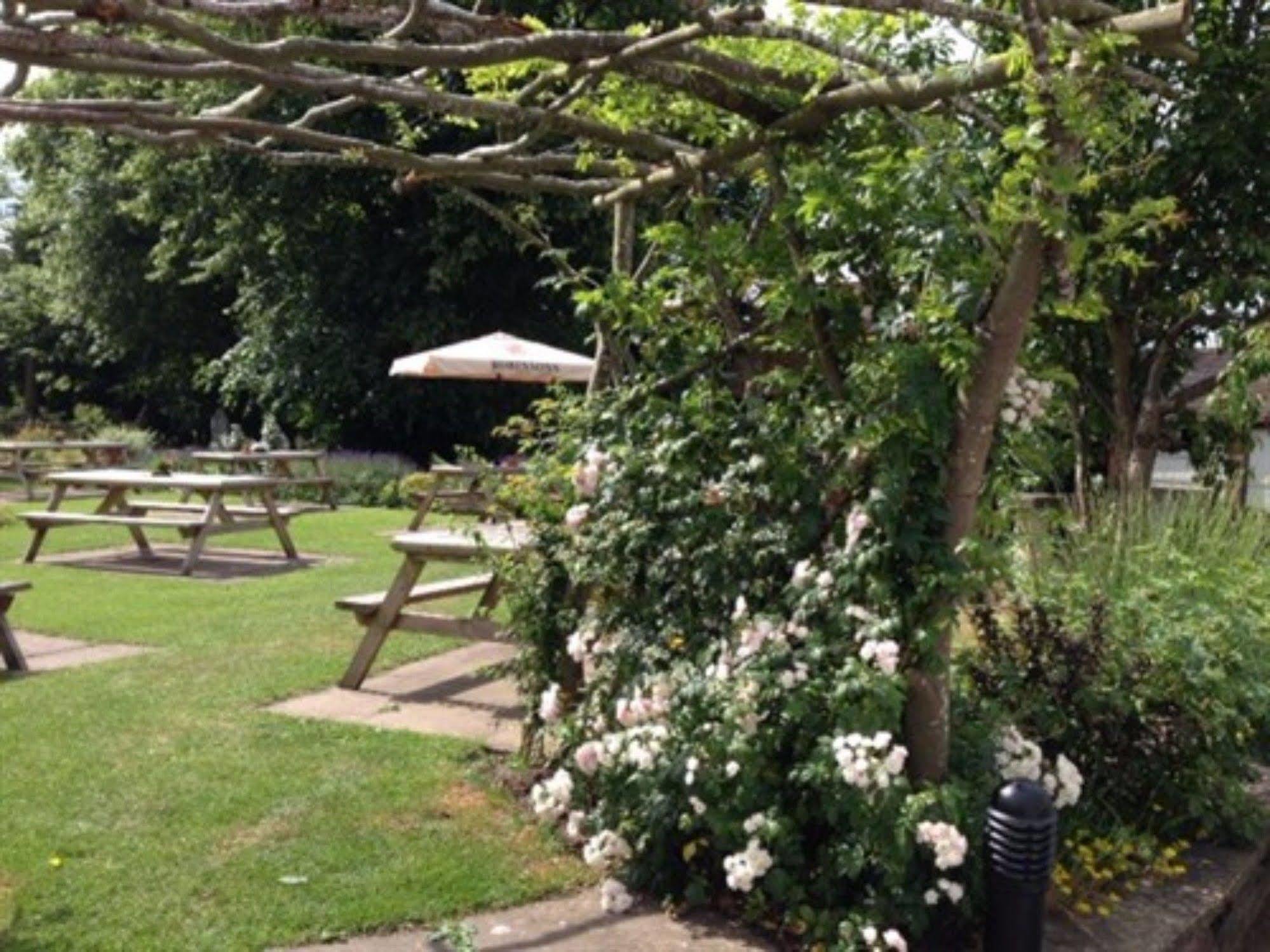 The Swan Inn Нантвич Экстерьер фото